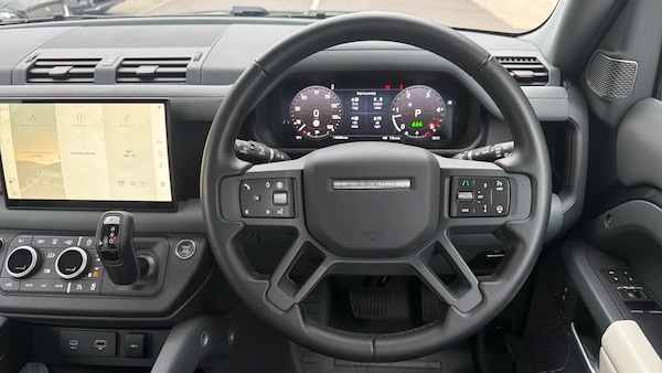Used Land Rover Defender 2024 for sale - 76315276: Photo 15