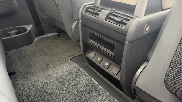 Used Land Rover Defender 2024 for sale - 76315276: Photo 18