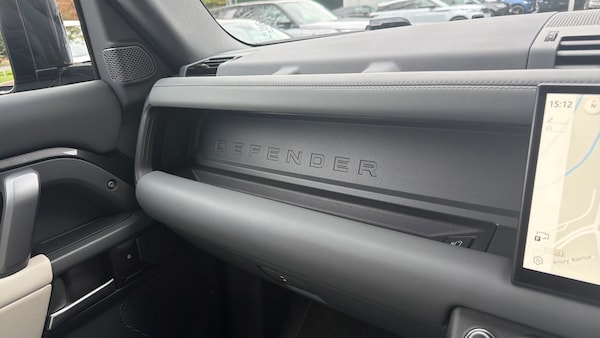 Used Land Rover Defender 2024 for sale - 76315276: Photo 23