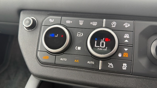 Used Land Rover Defender 2024 for sale - 76315276: Photo 31