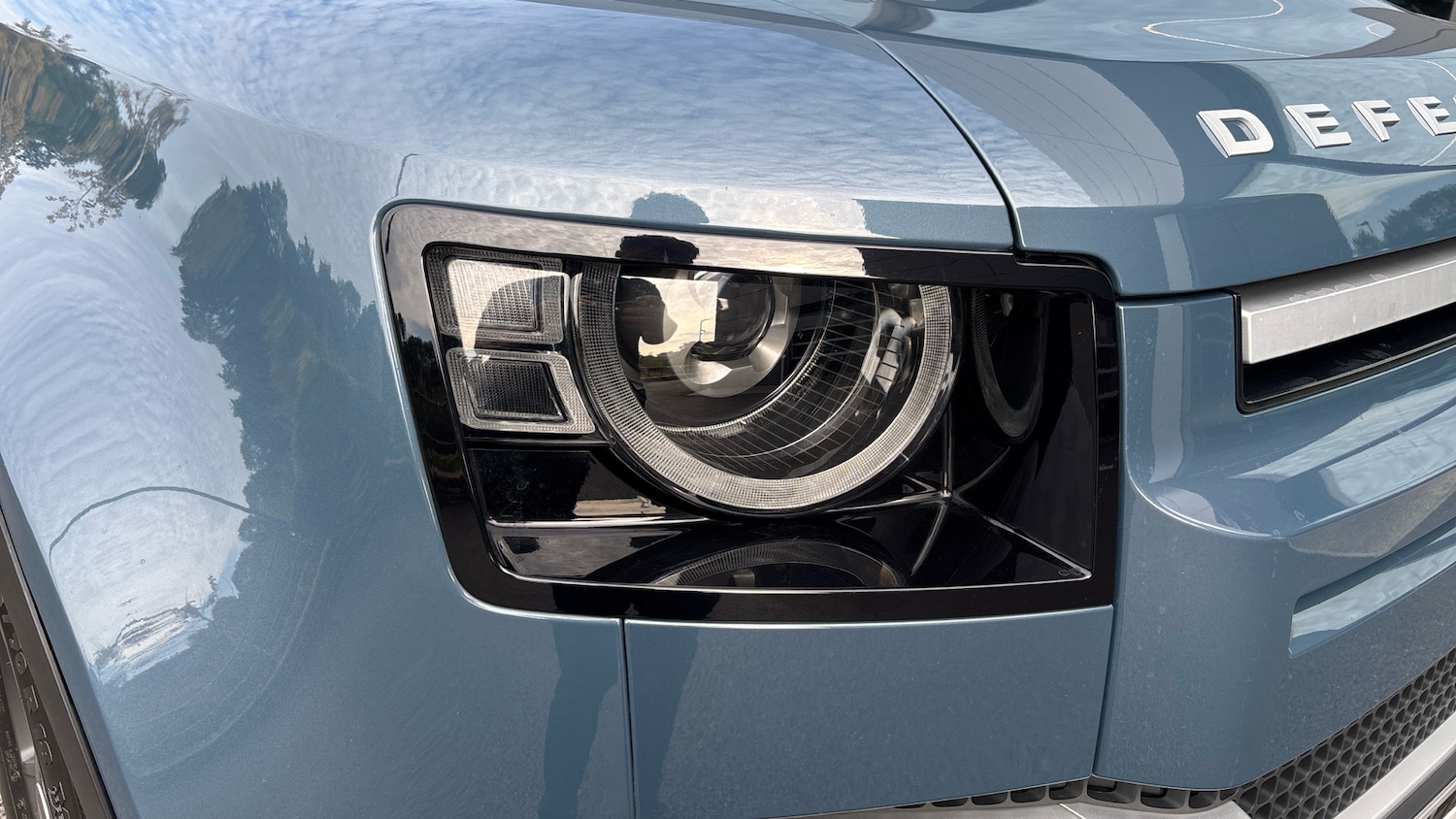 Used Land Rover Defender 2021 for sale - 76960642: Photo 17