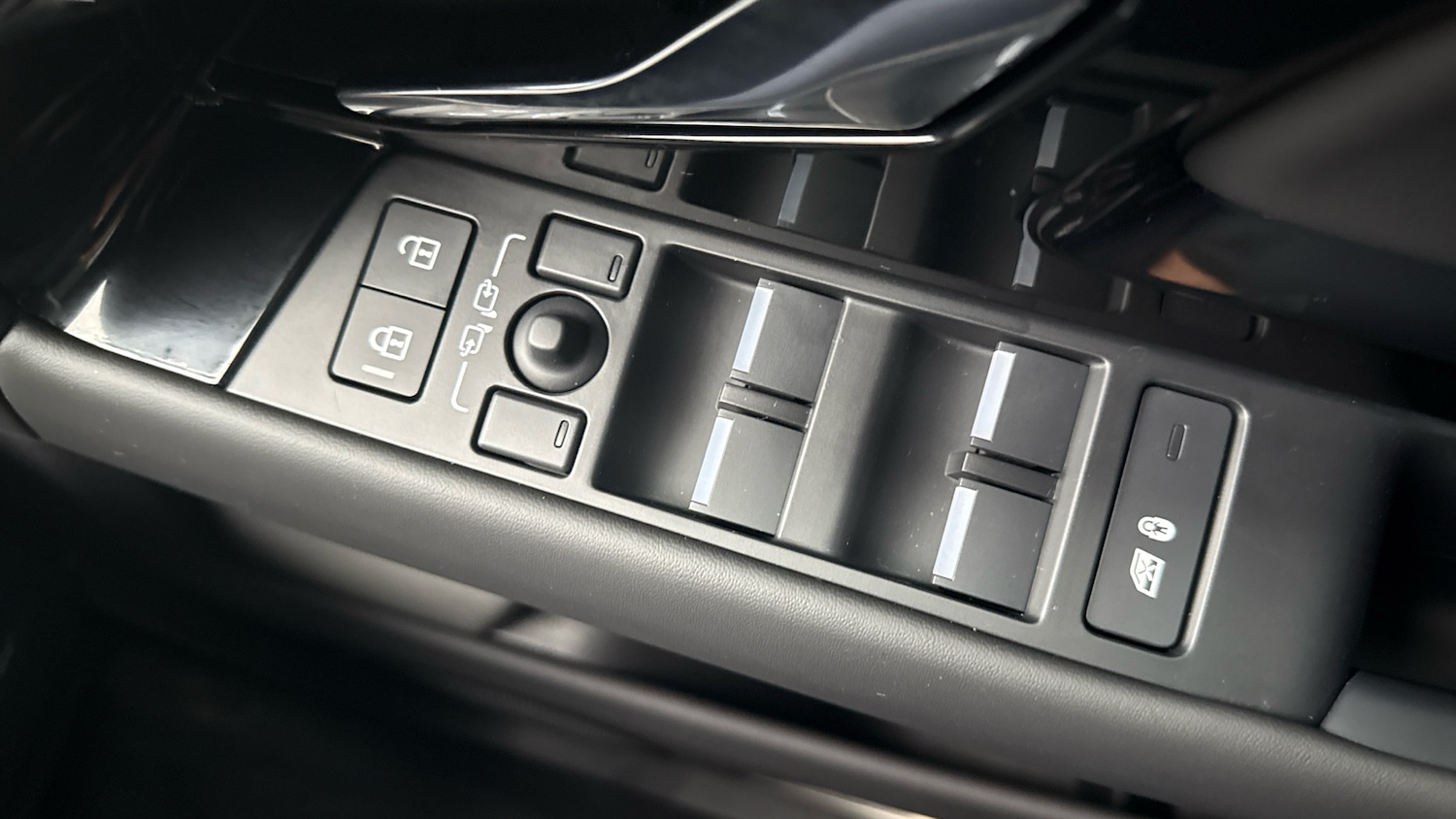 Used Land Rover Range Rover Evoque 2025 for sale - 76366230: Photo 22