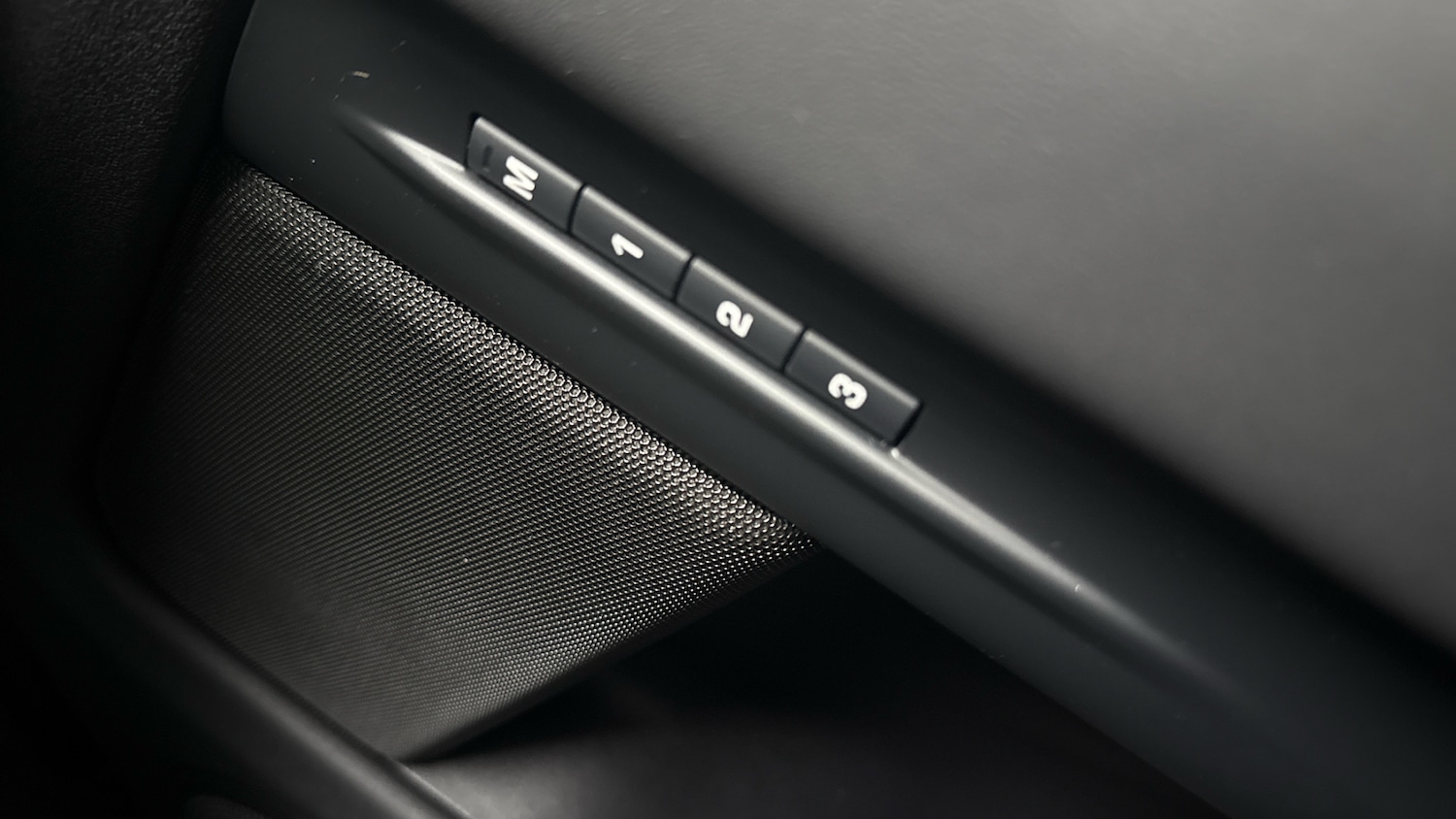 Used Land Rover Range Rover Evoque 2025 for sale - 76366230: Photo 23