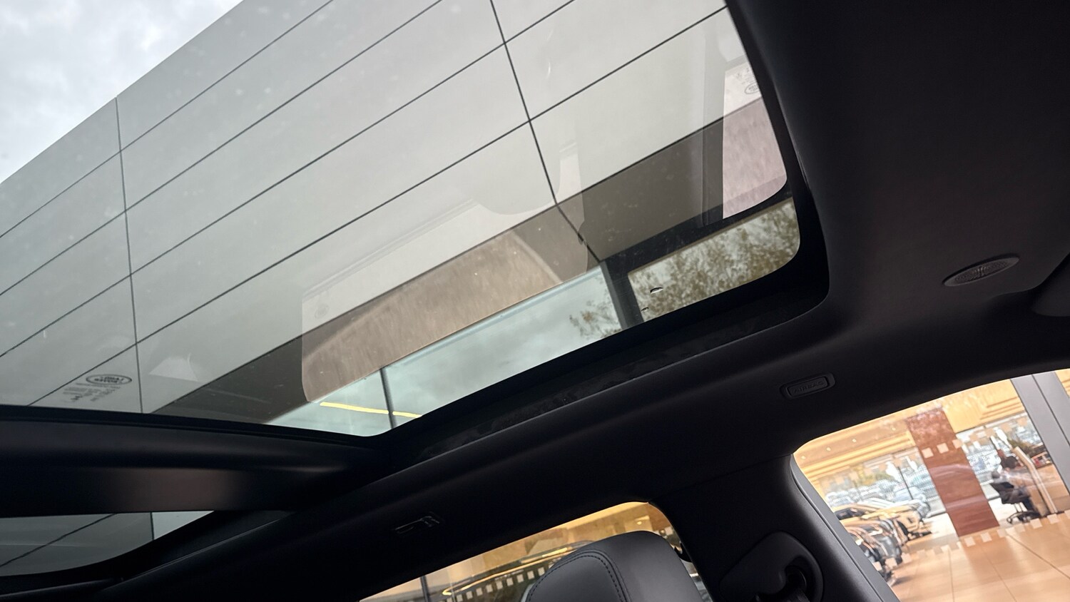 Used Land Rover Range Rover Evoque 2025 for sale - 76366230: Photo 27