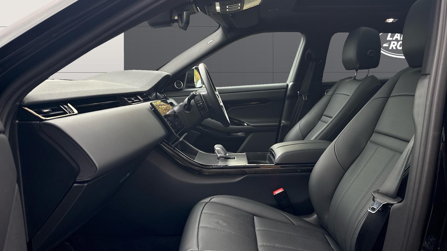 Used Land Rover Range Rover Evoque 2025 for sale - 76366230: Photo 3