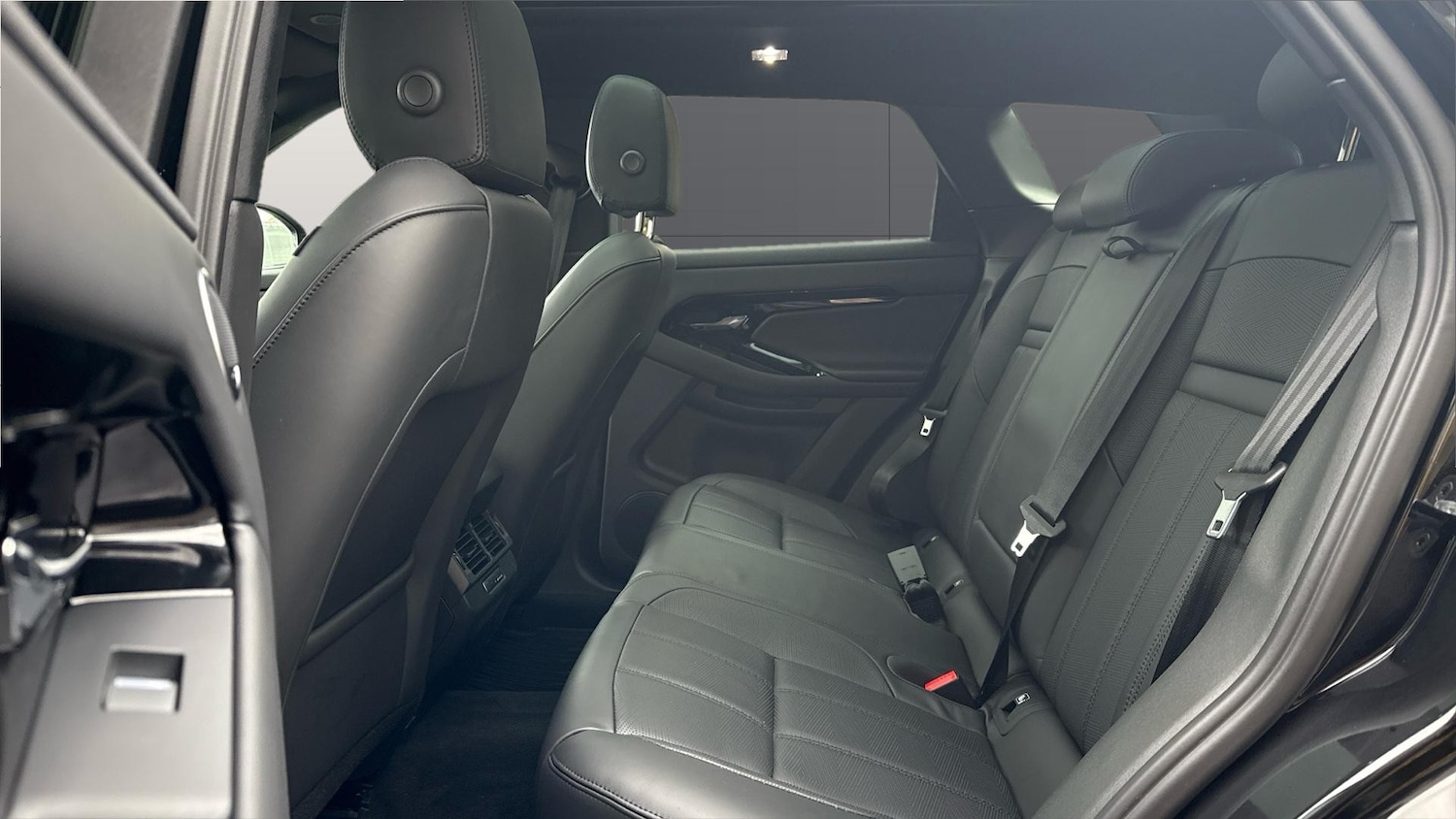 Used Land Rover Range Rover Evoque 2025 for sale - 76366230: Photo 4
