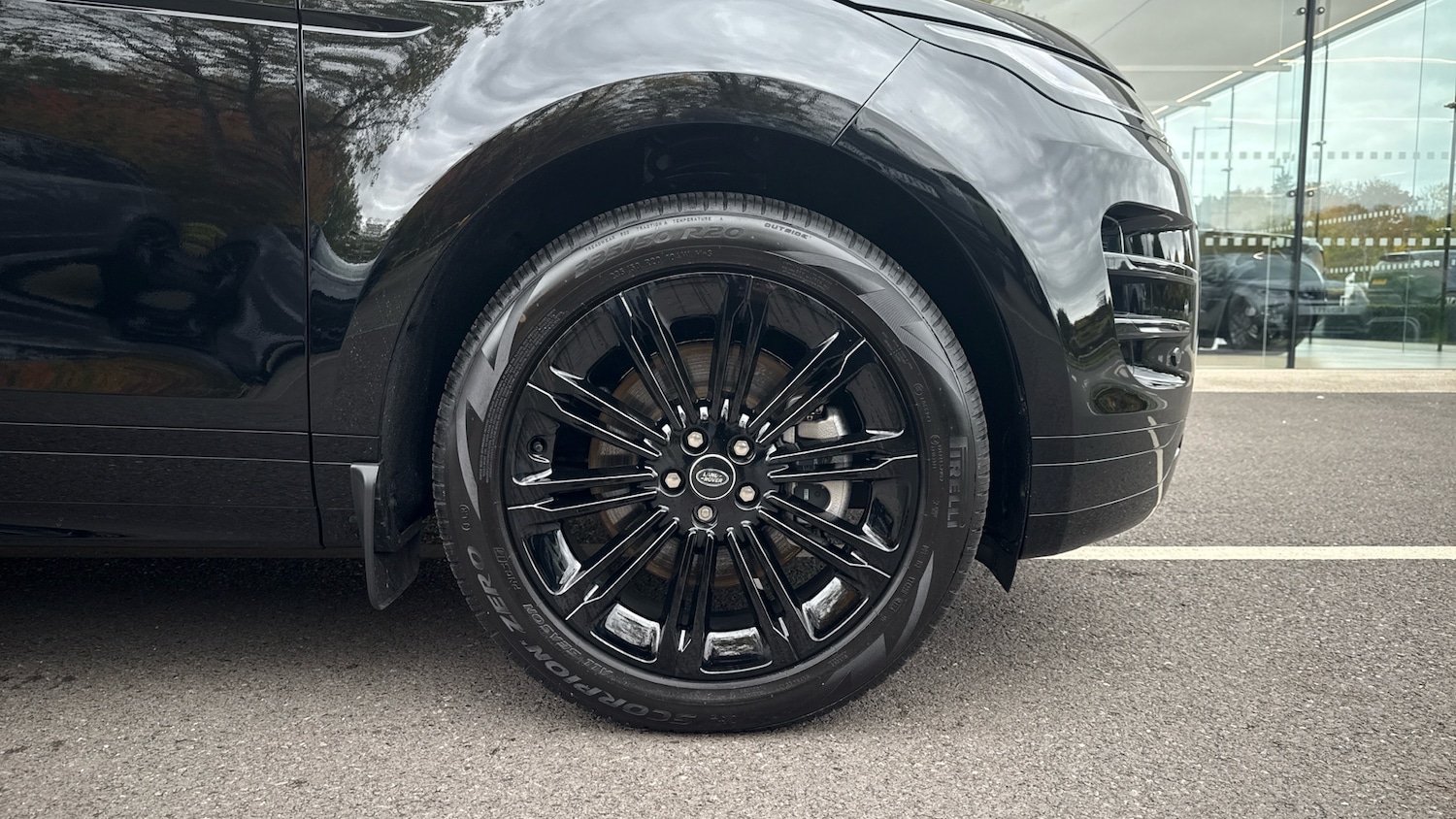 Used Land Rover Range Rover Evoque 2025 for sale - 76366230: Photo 8