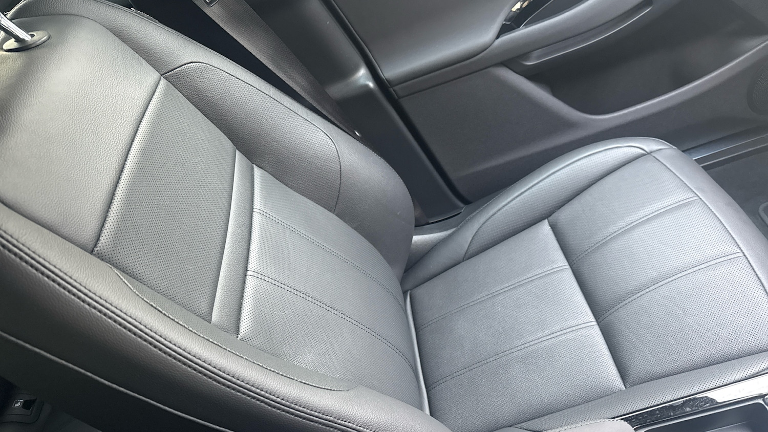 Used Land Rover Range Rover Evoque 2025 for sale - 76818695: Photo 36