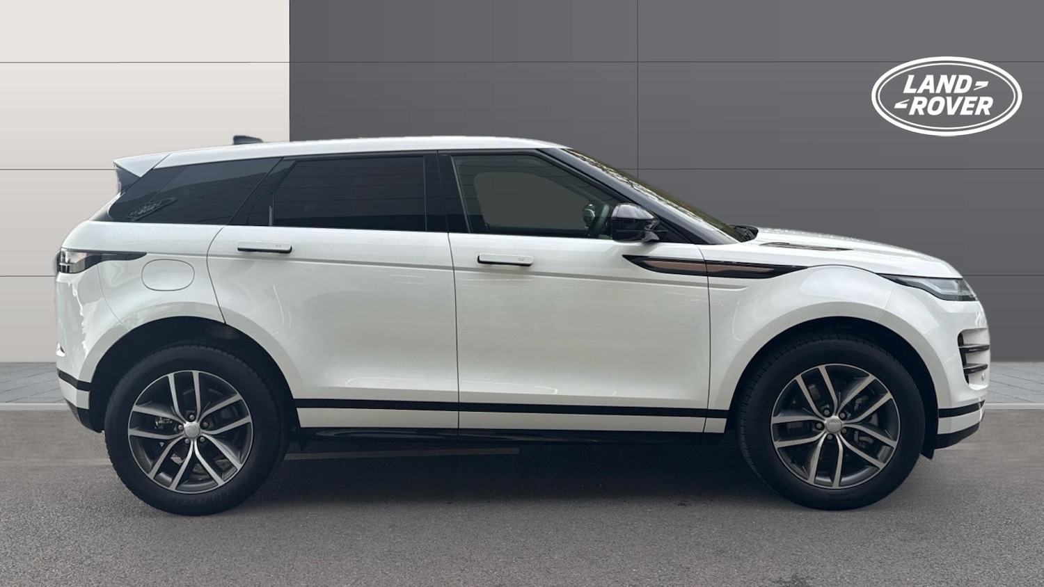 Used Land Rover Range Rover Evoque 2025 for sale - 76818695: Photo 5