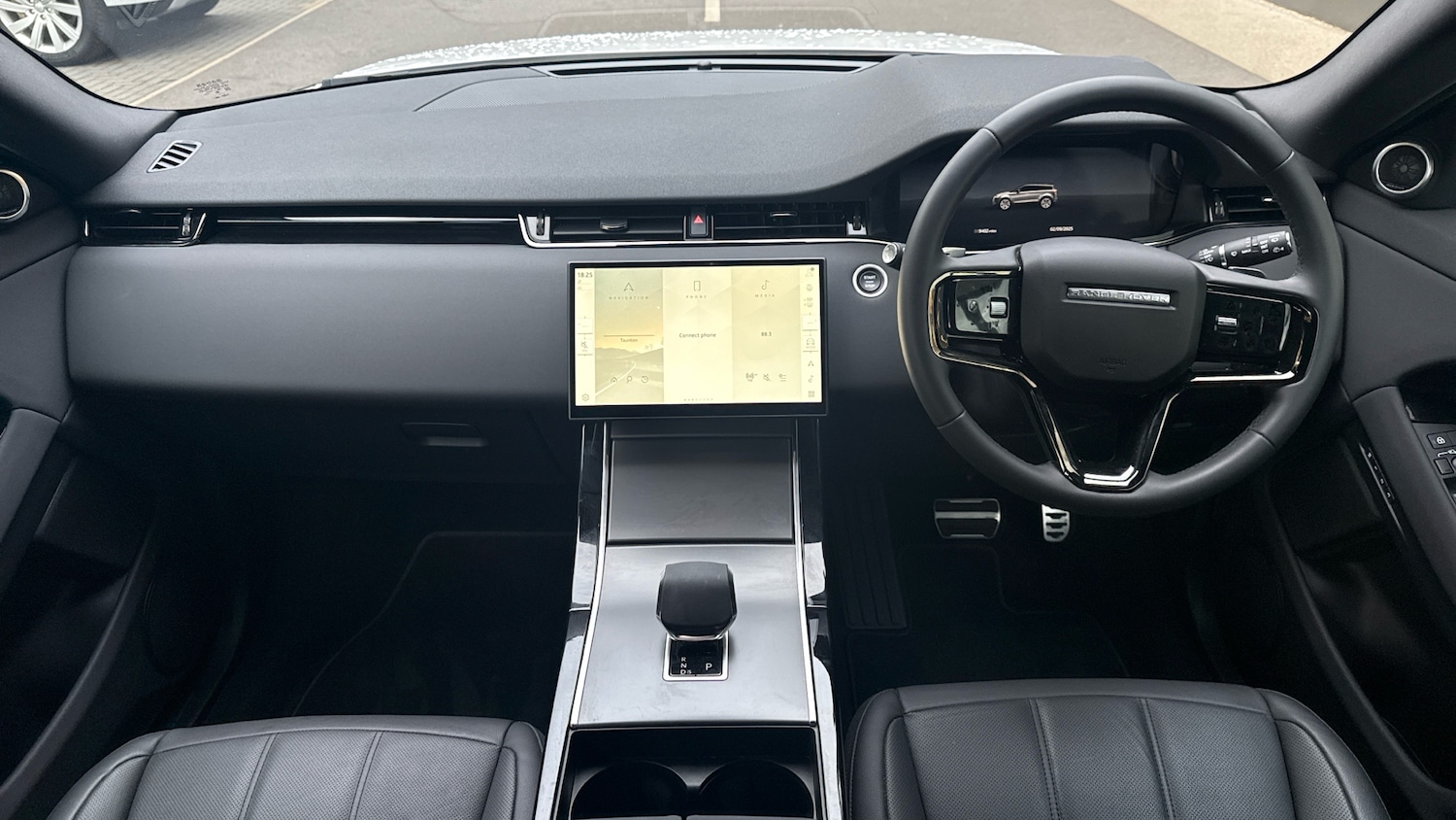 Used Land Rover Range Rover Evoque 2025 for sale - 76818695: Photo 9