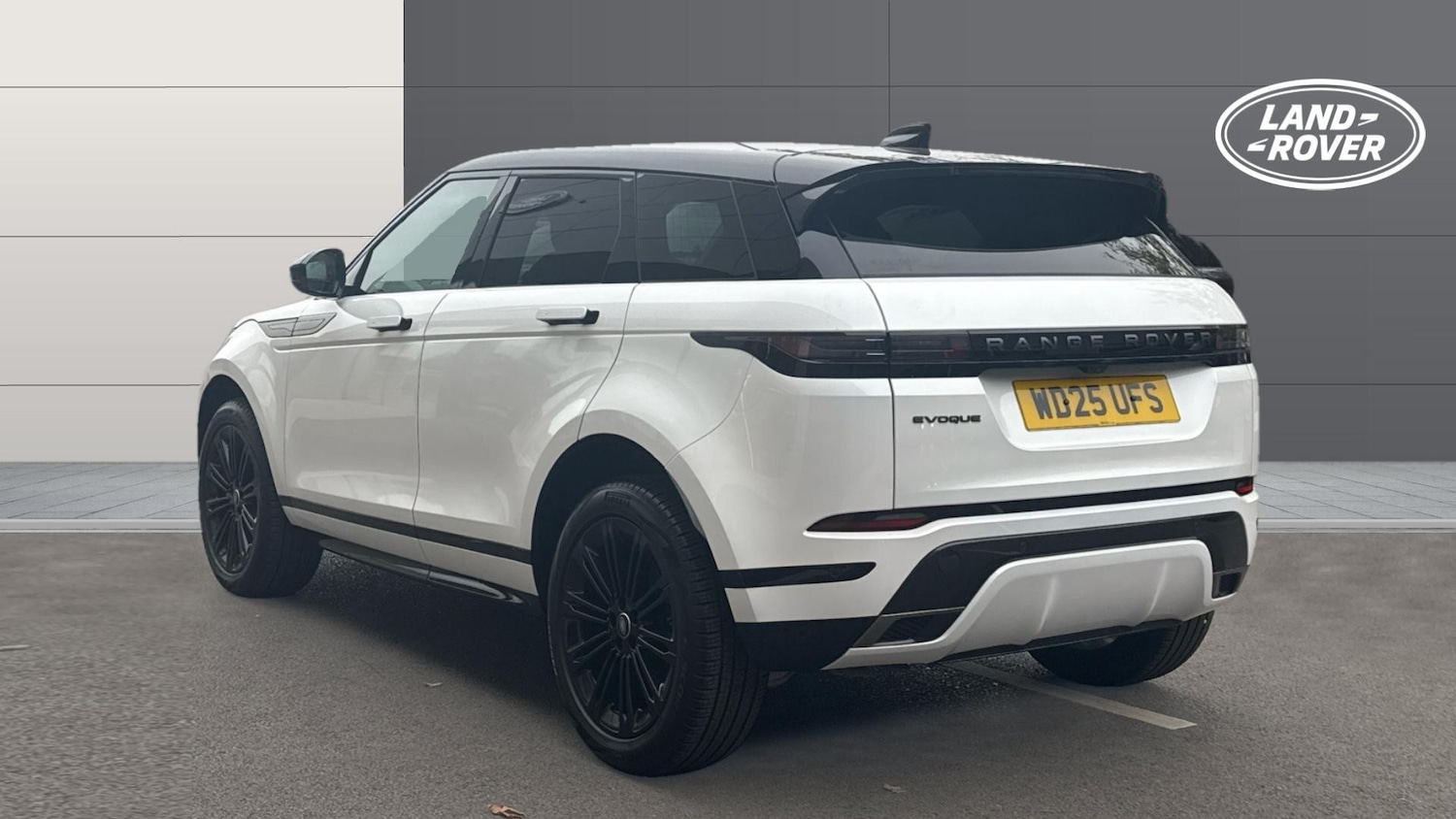 Used Land Rover Range Rover Evoque 2025 for sale - 76219005: Photo 2