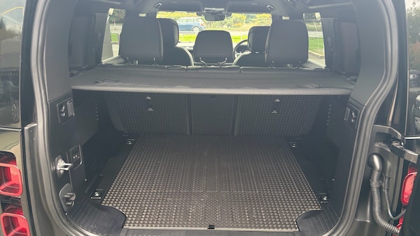Used Land Rover Defender 2025 for sale - 76219008: Photo 10
