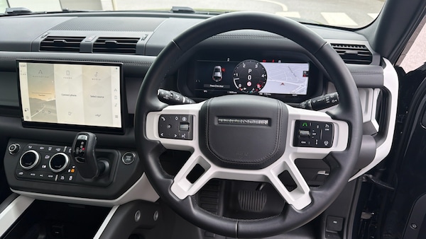 Used Land Rover Defender 2025 for sale - 76219008: Photo 15
