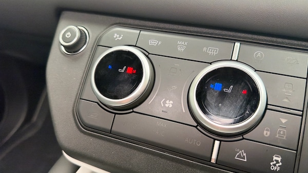 Used Land Rover Defender 2025 for sale - 76219008: Photo 32