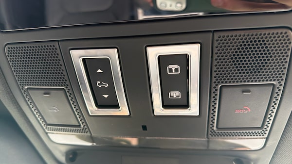 Used Land Rover Defender 2025 for sale - 76219008: Photo 35