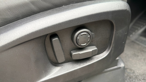 Used Land Rover Defender 2025 for sale - 76219008: Photo 39
