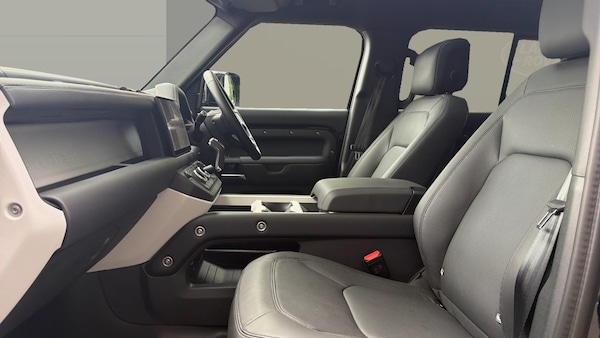 Used Land Rover Defender 2025 for sale - 76219008: Photo 3