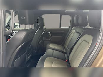 Used Land Rover Defender 2021 for sale - 79717639: Photo