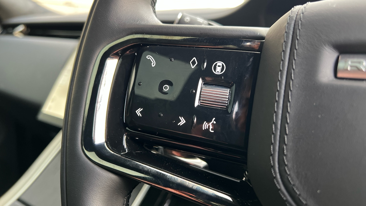 Used Land Rover Range Rover Evoque 2025 for sale - 77300957: Photo 36