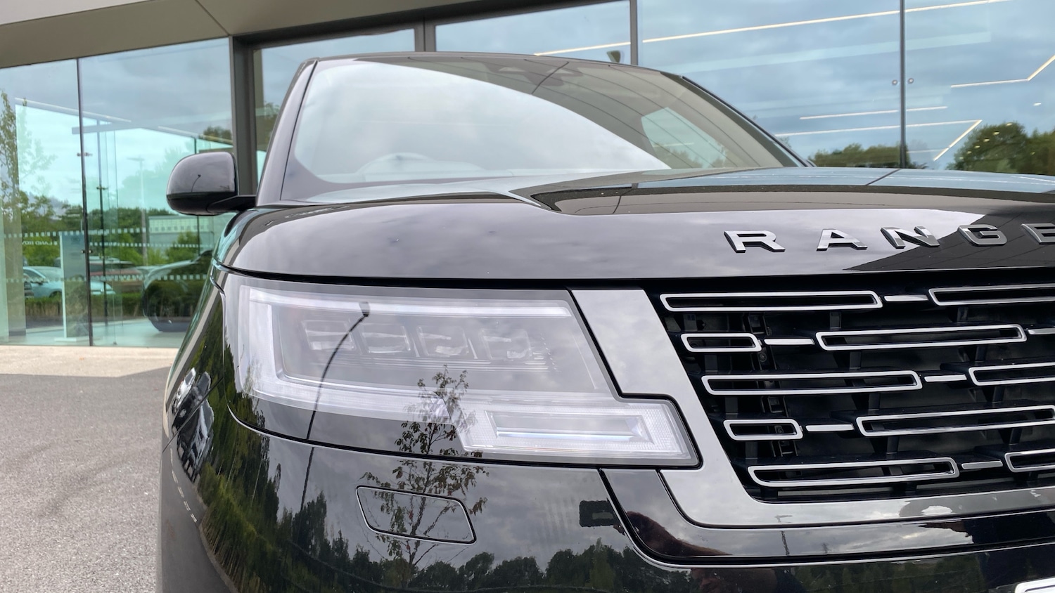 Used Land Rover Range Rover 2024 for sale - 76391610: Photo 17