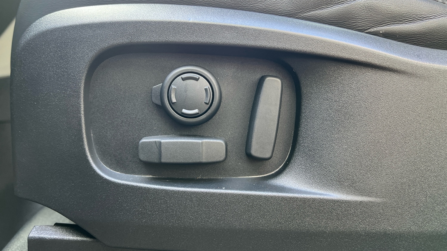 Used Land Rover Defender 2020 for sale - 78199370: Photo 37