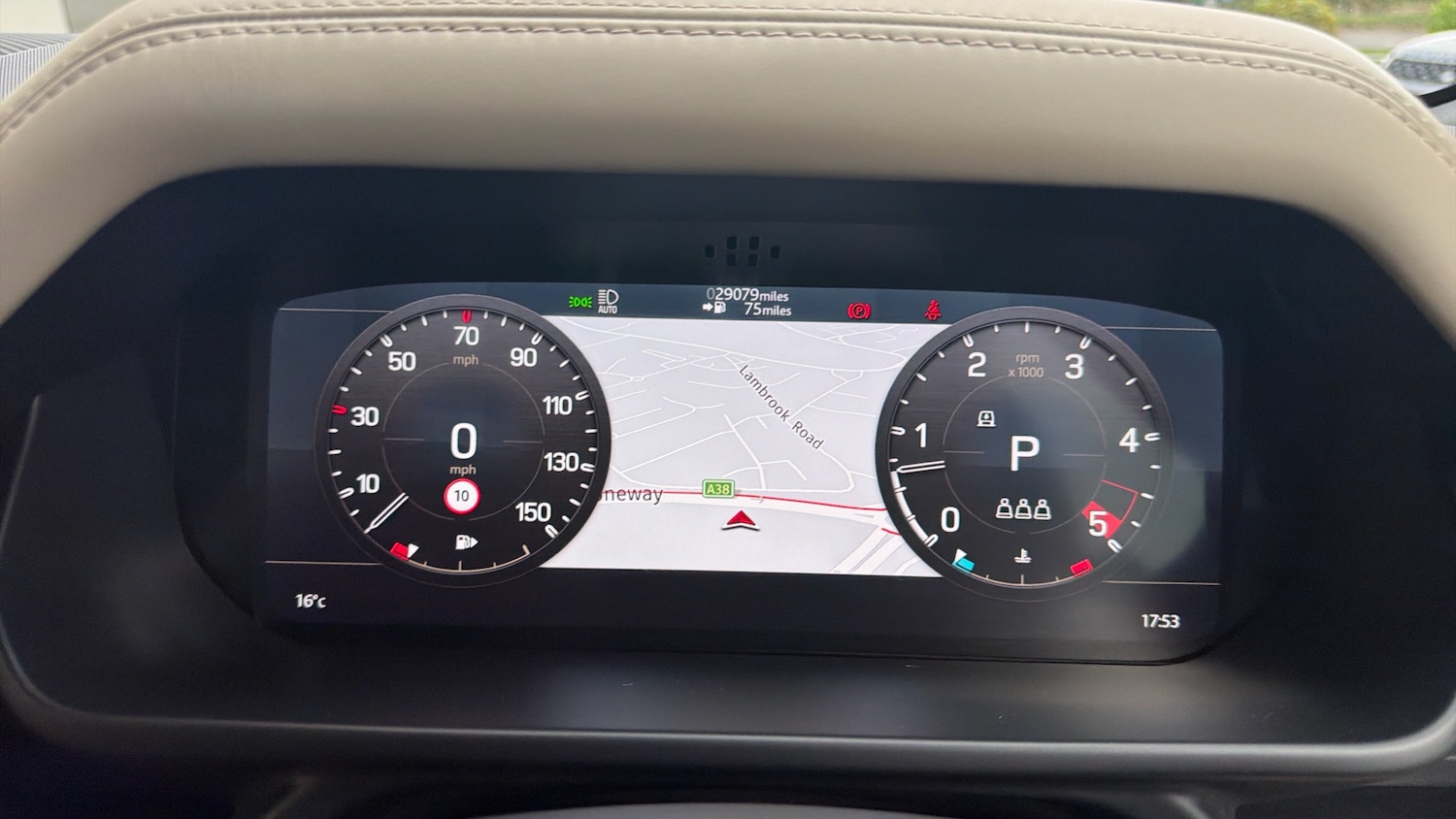 Used Land Rover Defender 2021 for sale - 76690092: Photo 16