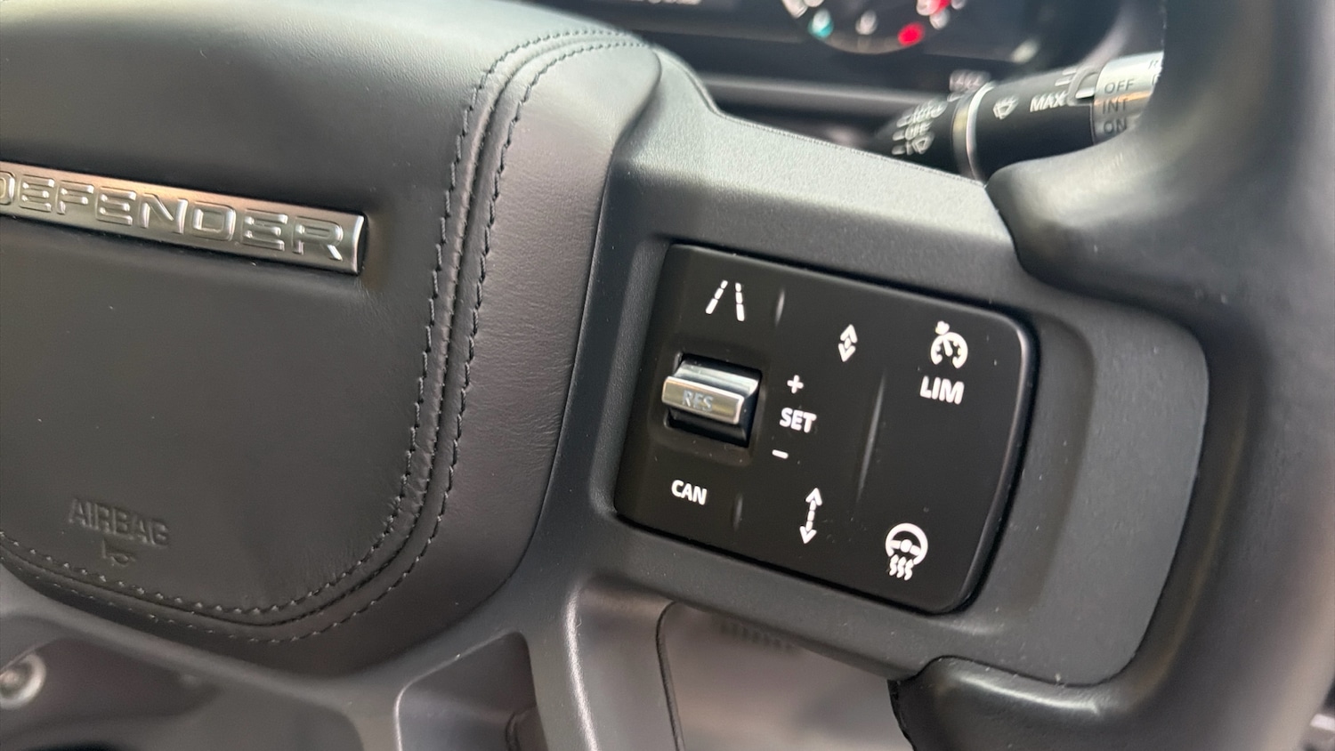 Used Land Rover Defender 2021 for sale - 76690092: Photo 26