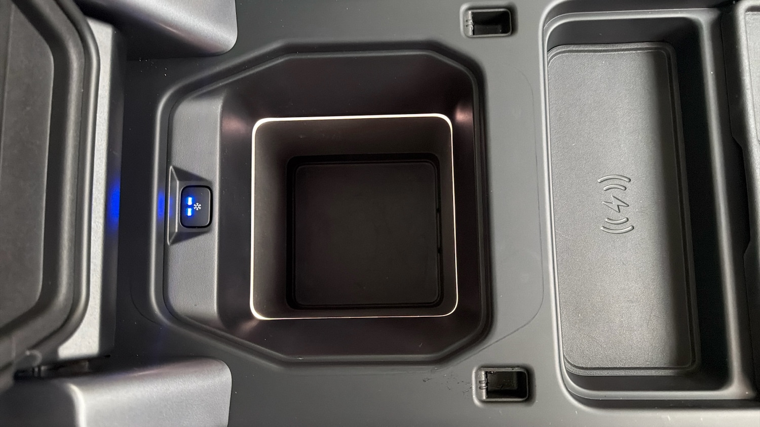 Used Land Rover Defender 2021 for sale - 76690092: Photo 35