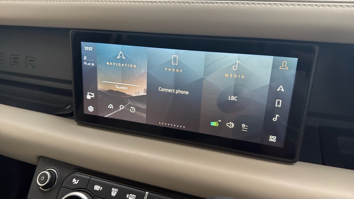 Used Land Rover Defender 2021 for sale - 76690092: Photo 36