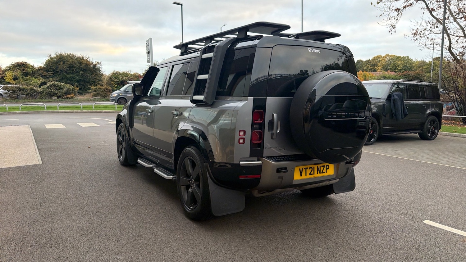 Used Land Rover Defender 2021 for sale - 76690092: Photo 56