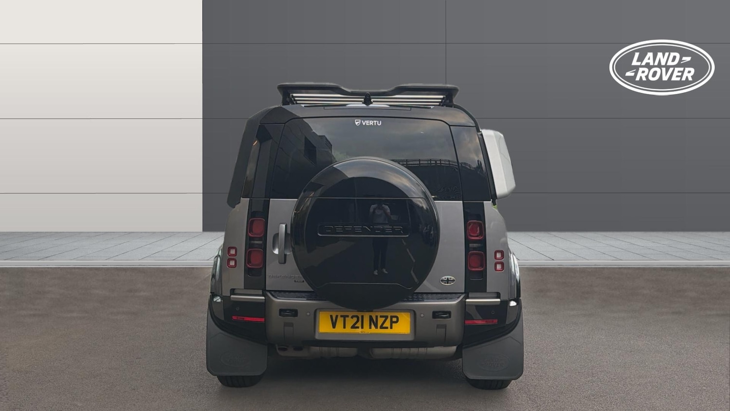 Used Land Rover Defender 2021 for sale - 76690092: Photo 6