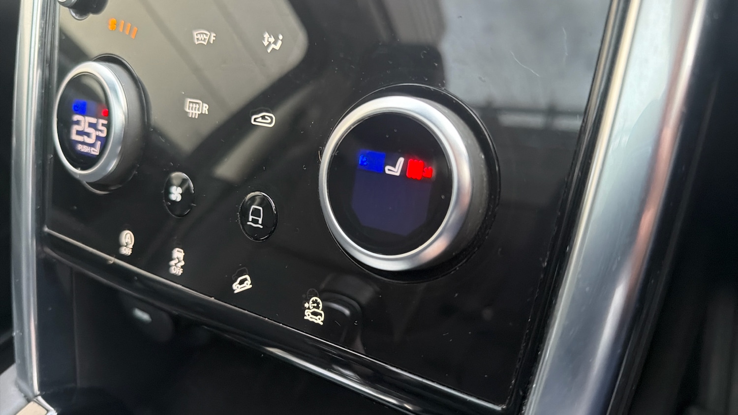 Used Land Rover Discovery Sport 2020 for sale - 77100672: Photo 31