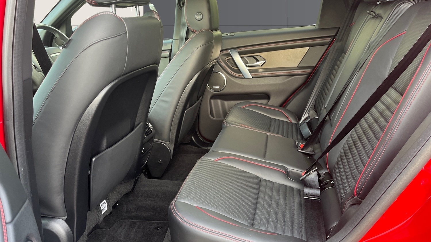 Used Land Rover Discovery Sport 2020 for sale - 76311298: Photo 4