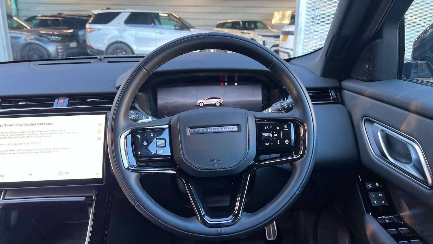 Used Land Rover Range Rover Velar 2025 for sale - 76979653: Photo 15