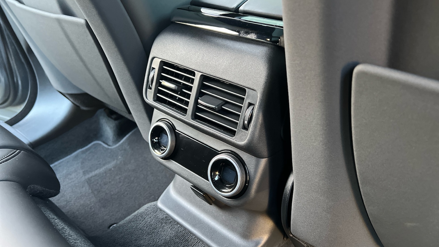 Used Land Rover Range Rover Velar 2025 for sale - 76979653: Photo 18