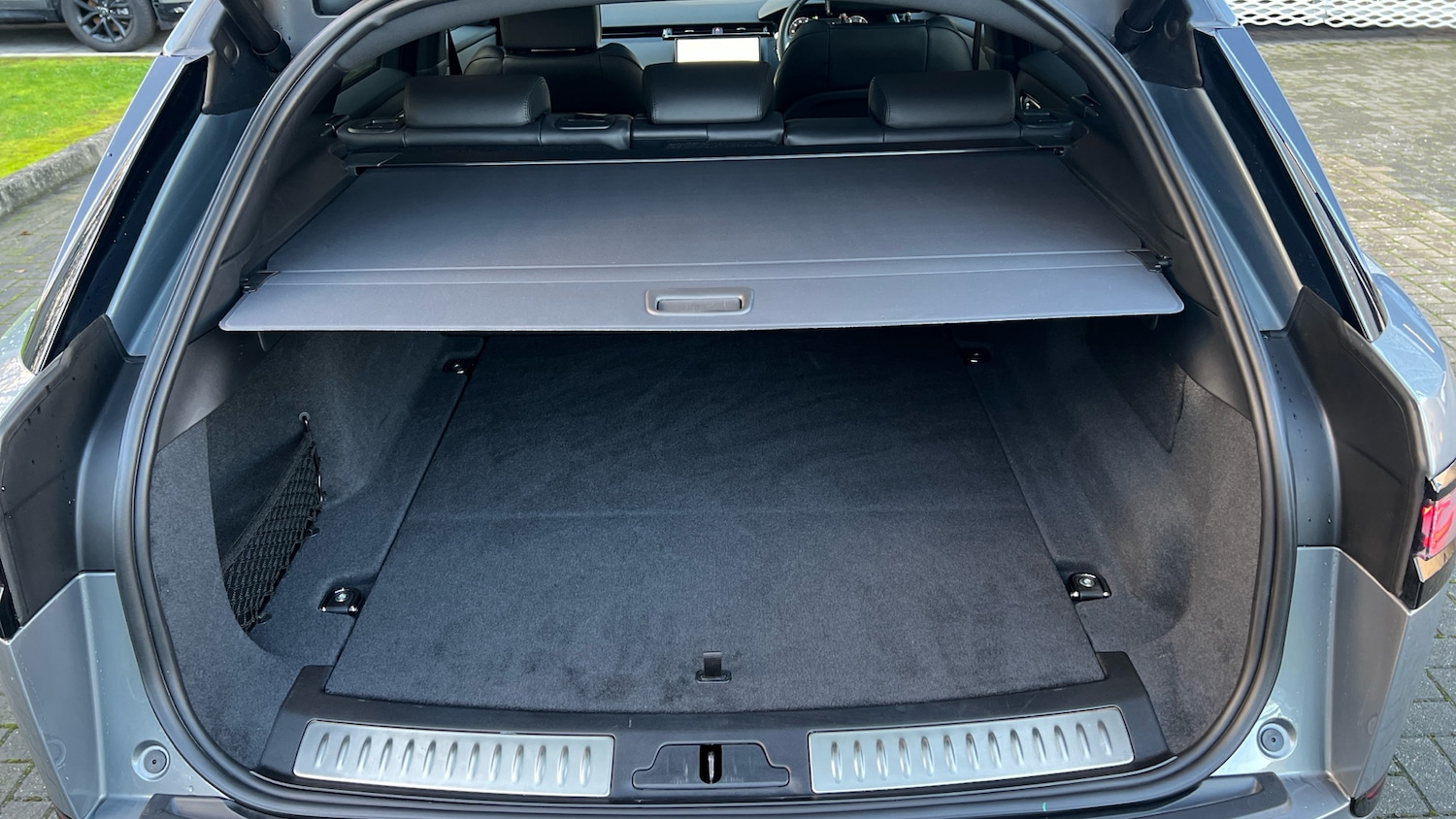 Used Land Rover Range Rover Velar 2025 for sale - 76979653: Photo 25