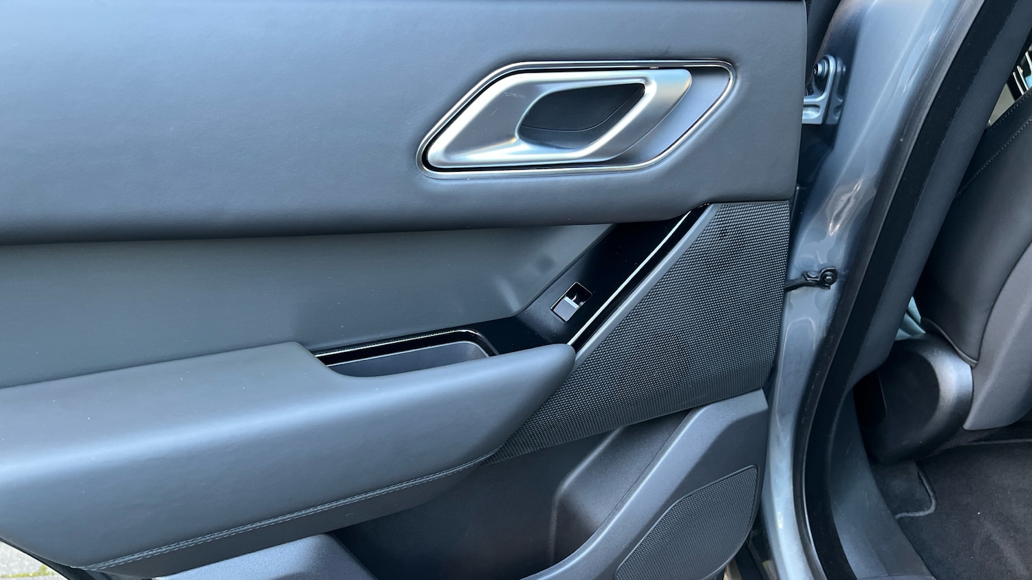 Used Land Rover Range Rover Velar 2025 for sale - 76979653: Photo 28