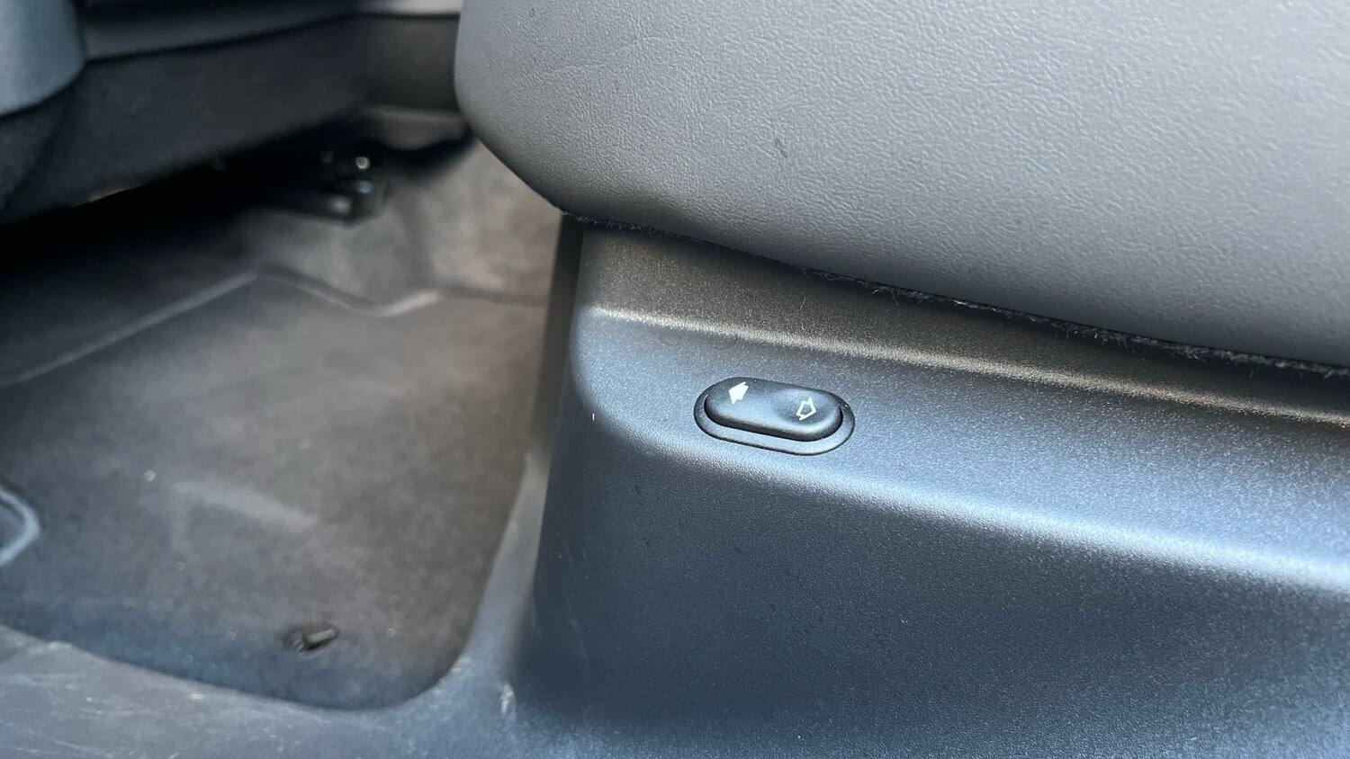 Used Land Rover Range Rover Velar 2025 for sale - 76979653: Photo 29