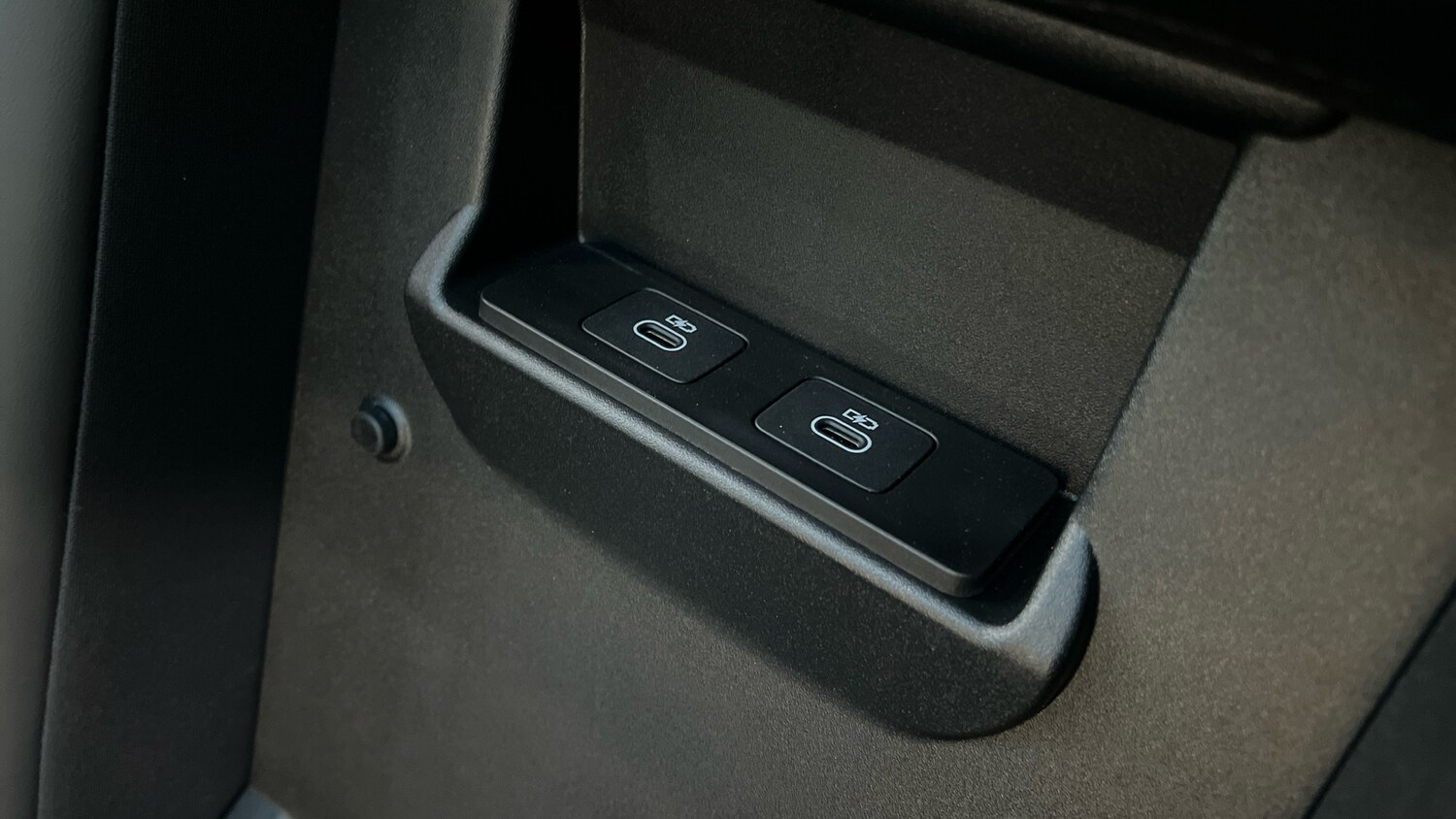 Used Land Rover Range Rover Velar 2025 for sale - 76979653: Photo 31