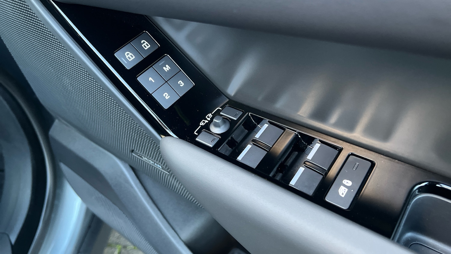 Used Land Rover Range Rover Velar 2025 for sale - 76979653: Photo 33