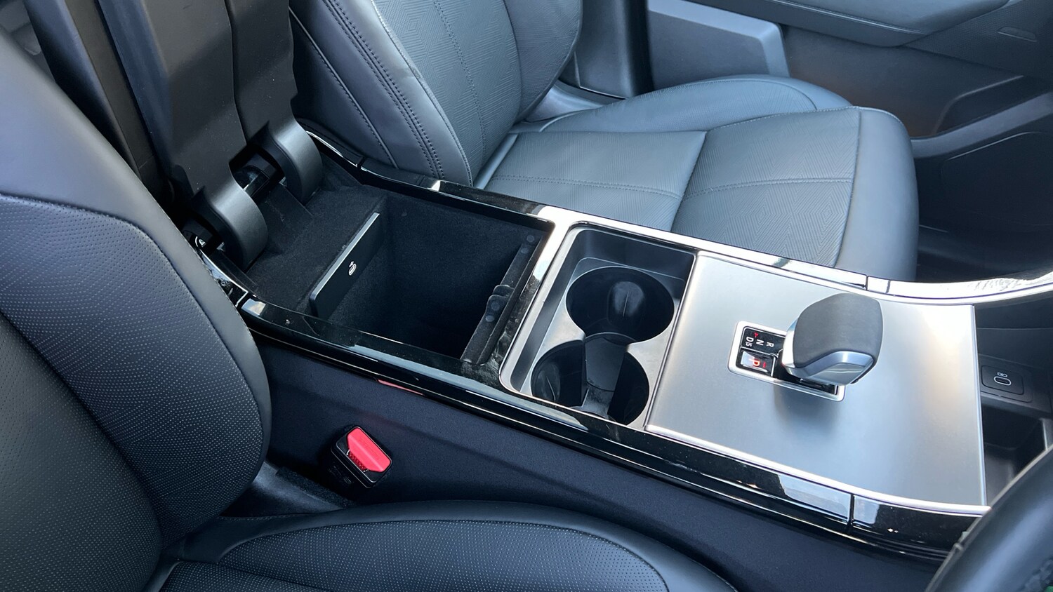 Used Land Rover Range Rover Velar 2025 for sale - 76979653: Photo 35