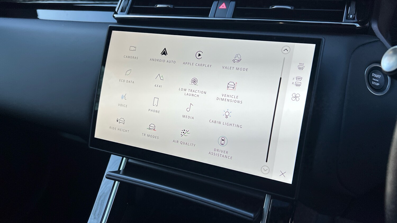 Used Land Rover Range Rover Velar 2025 for sale - 76979653: Photo 40