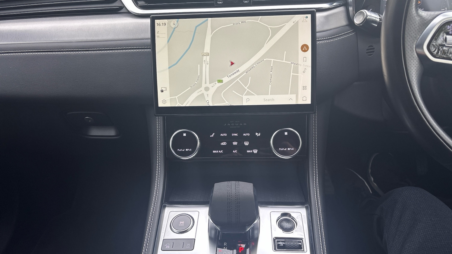 Used Jaguar F-Pace 2022 for sale - 76315279: Photo 14