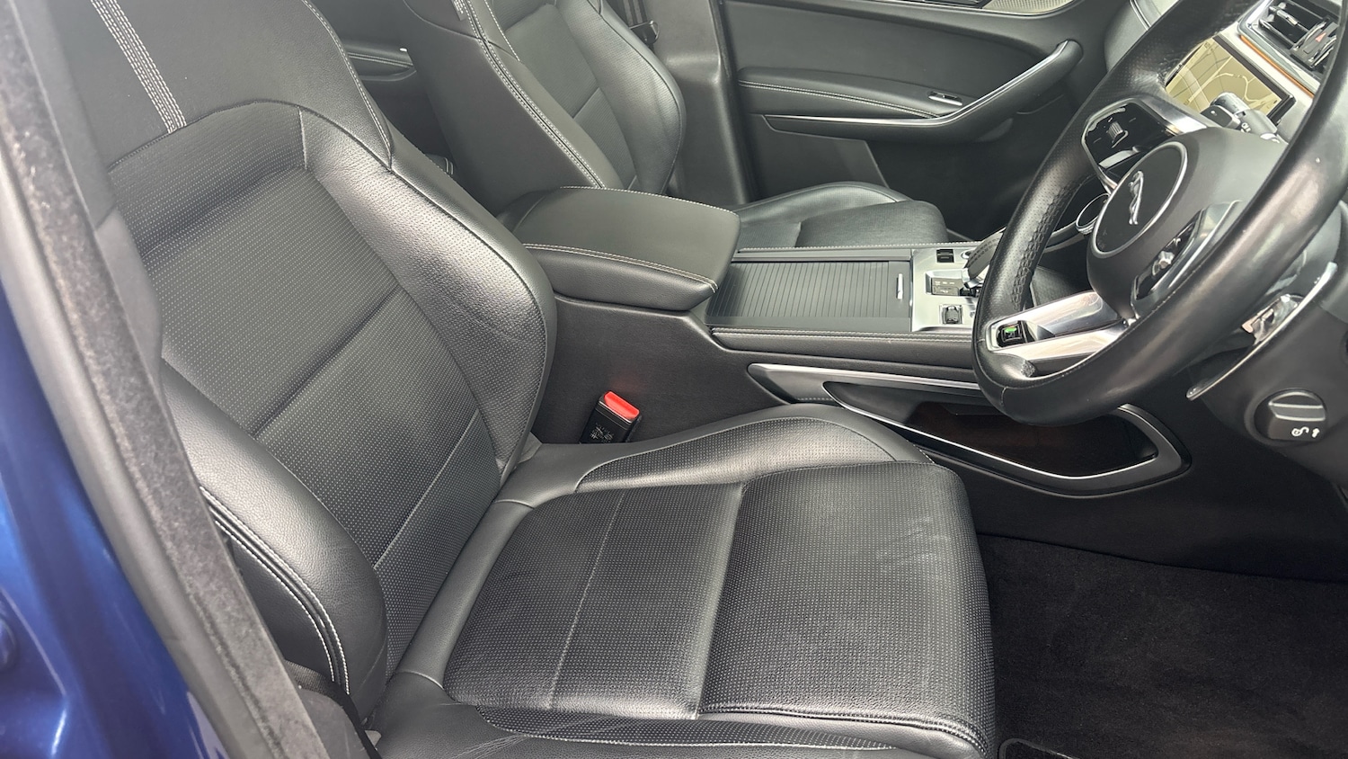 Used Jaguar F-Pace 2022 for sale - 76315279: Photo 34