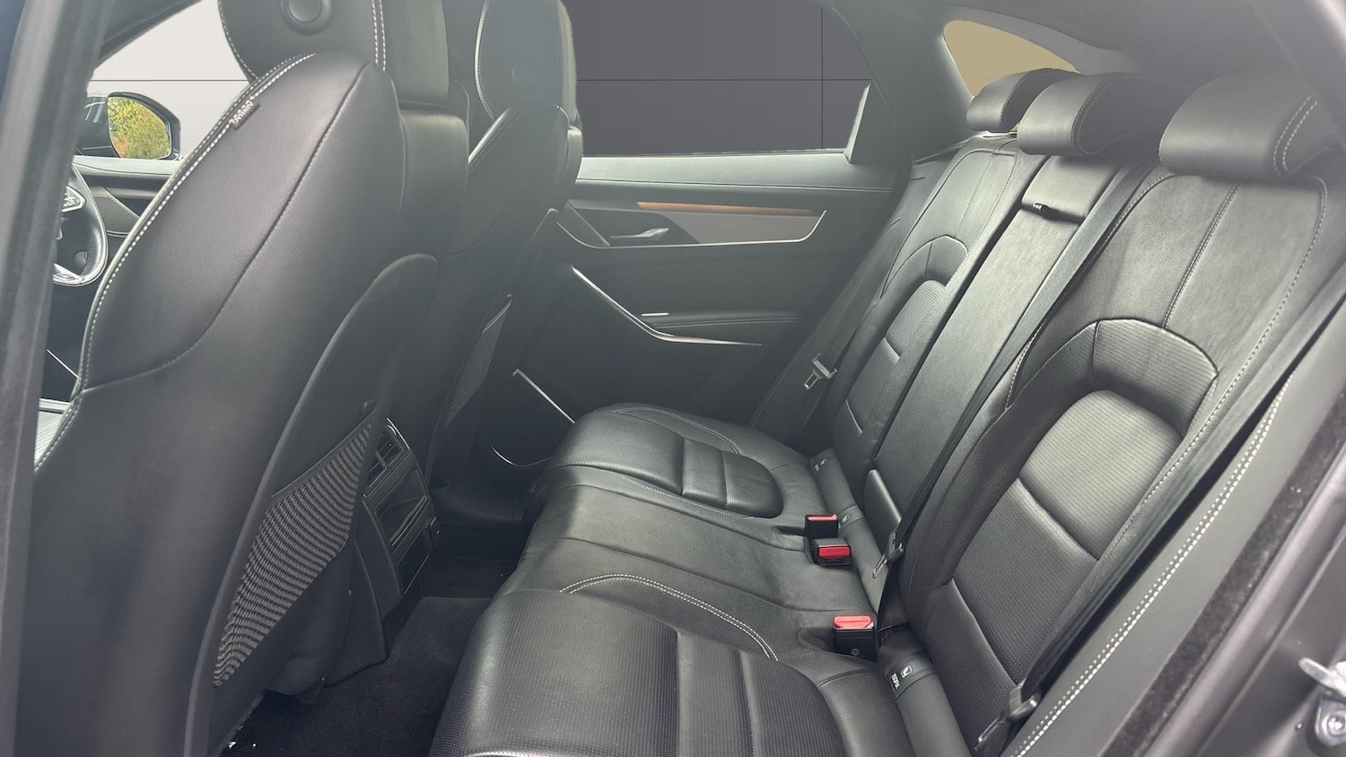 Used Jaguar F-Pace 2022 for sale - 76315279: Photo 4