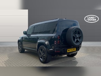 Used Land Rover Defender 2025 for sale - 78953217: Photo
