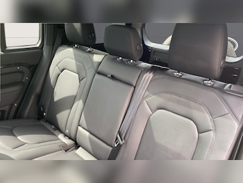 Used Land Rover Defender 2025 for sale - 78953217: Photo