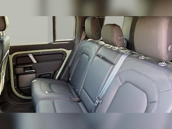 Used Land Rover Defender 2023 for sale - 79080834: Photo