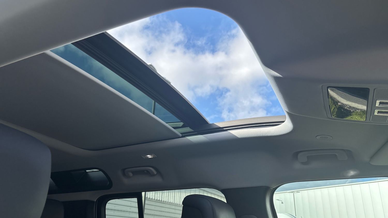 Used Land Rover Defender 2024 for sale - 76384892: Photo 20