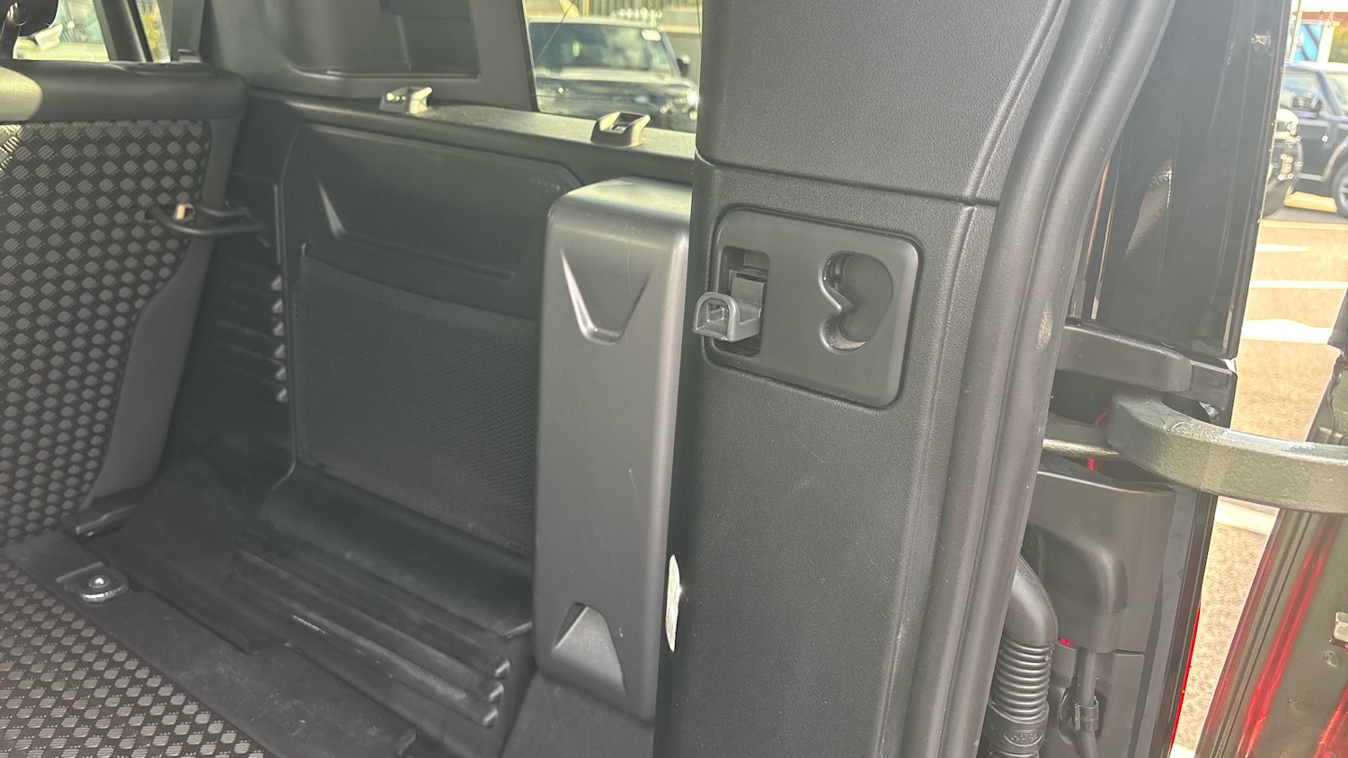 Used Land Rover Defender 2024 for sale - 76384892: Photo 25